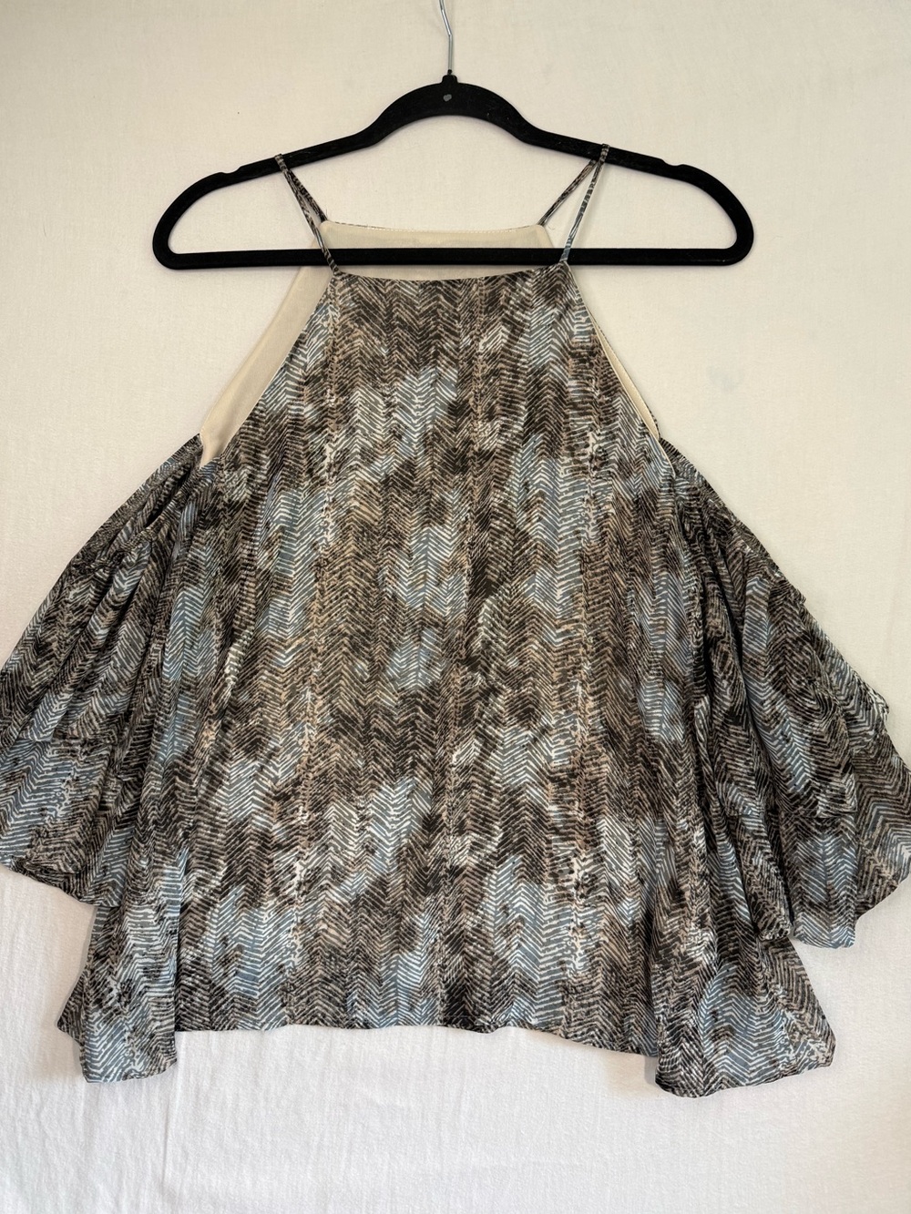 Womens Neutral Chevron Halter Cold-Shoulder Top Size Small
